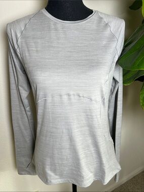 SPYDER ACTIVE Women’s Gray Long Sleeve Performance Pullover Top Size Medium